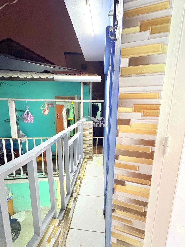 Chủ bán nhà ttq6 có 1ty700 có sổ hồng bank cho vay 500-700 nhà đẹp sạc