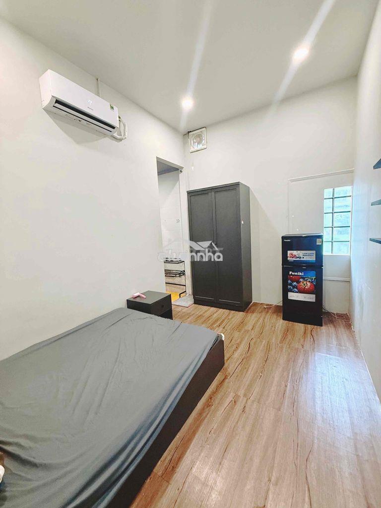 Cho thuê chdv tách bếp, full nội thất ngay bệnh viện bình dân chỉ 5,4