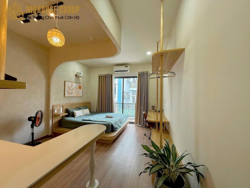  Studio ban công 35m2 đi bộ tới đại học hutech, ngoại thương, gtvt, đường d5, ung văn khiêm, ngã tư hàng xanh