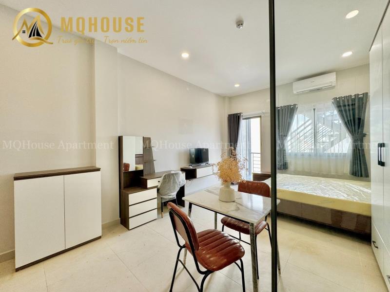 Studio full nội thất trên đường nguyễn gia trí chỉ vài phút đến hutech, uef, đại học giao thông vận tải tp.hcm, landmark 81
