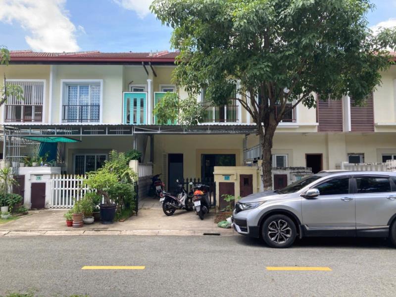 Cho thuê nhà căn 17 đường 1b vườn thiên đàng 1 ecolakes mỹ phước, giá 10.5tr bao phí quản lý