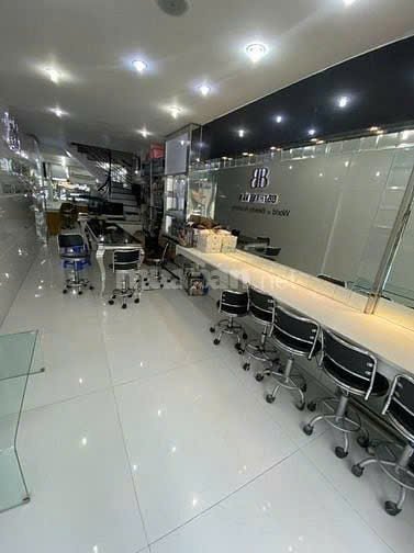 Mặt tiền huỳnh văn bánh - phú nhuận – dt: 40m2 –4 tầng - 10 tỷ 8 - 2