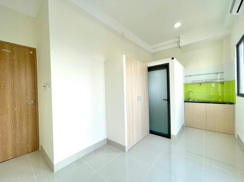 Phòng mới cửa sổ trời bancon thoáng full nội thất giá tốt bùi đình túy gần ngã tư hàng xanh và các đh lớn - 2