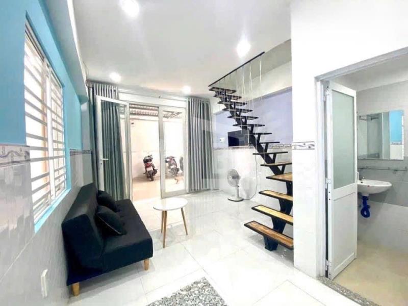 Cho thuê nhà nguyên căn dạng 1 trệt 1 lầu - full nội thất | etown cộng hoà, học viện hàng không