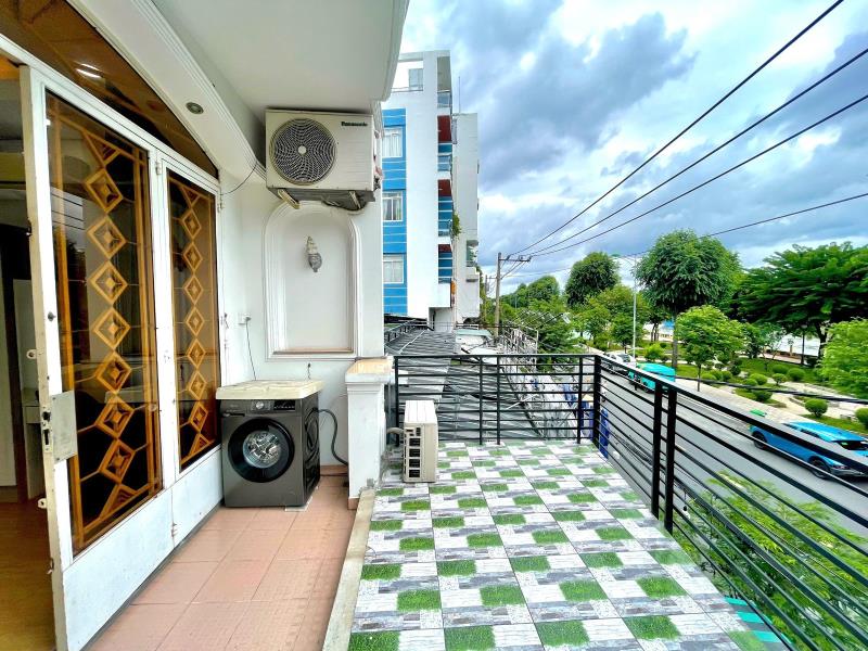 Full nội thất, bancol hướng ra sông sg, nơi để xe, gần công viên tần vu - 3