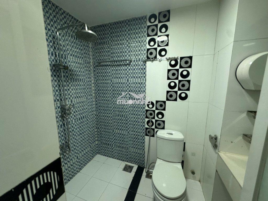 Cho thuê nhà góc 2 mặt hẻm 435 nguyễn tri trương, q10, - 4