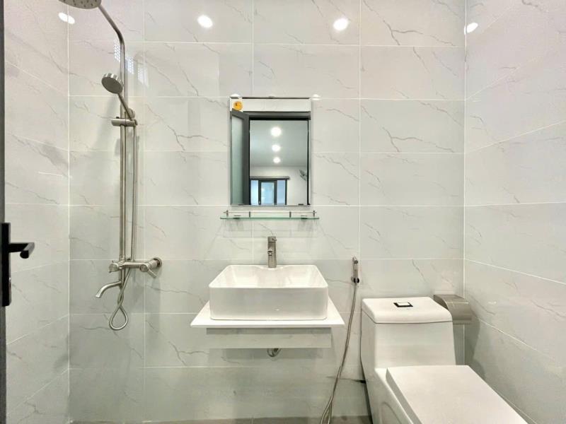 Căn hộ dịch vụ siêu thoáng có cử a sổ,full nội thất tại trần bình trọng, bình thạnh, gần iuh,vlu,gò vấp,phú nhuận - 4