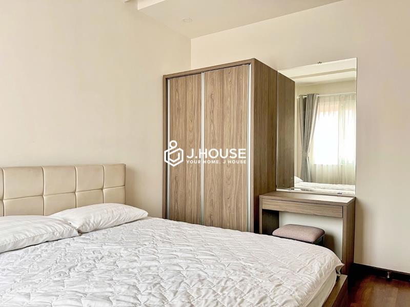 Cho thuê 1pn ban công 40m2 cao cấp có thang máy ngay công viên lê văn tám - hồ con rùa - thảo cầm viên sg - gem center - 2