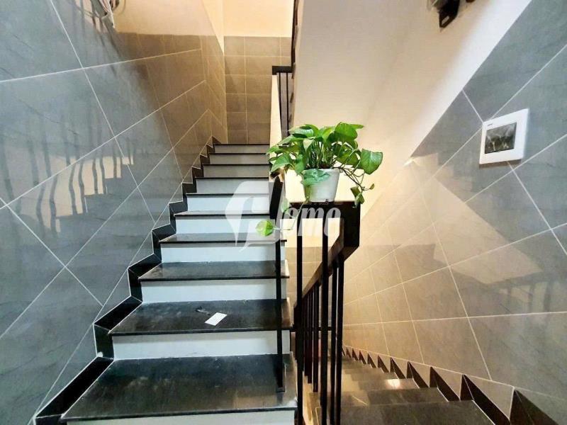 Full nội thất, hành lang rộng thoáng, bảo vệ 24/7; gần hutech, thương mại, giao thông vận tải, uef,..sát q1, thủ đức,.. - 2