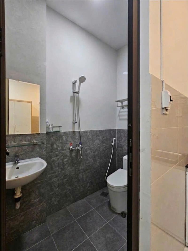 Full nội thất, hành lang rộng thoáng, bảo vệ 24/7; gần hutech, thương mại, giao thông vận tải, uef,..sát q1, thủ đức,.. - 4
