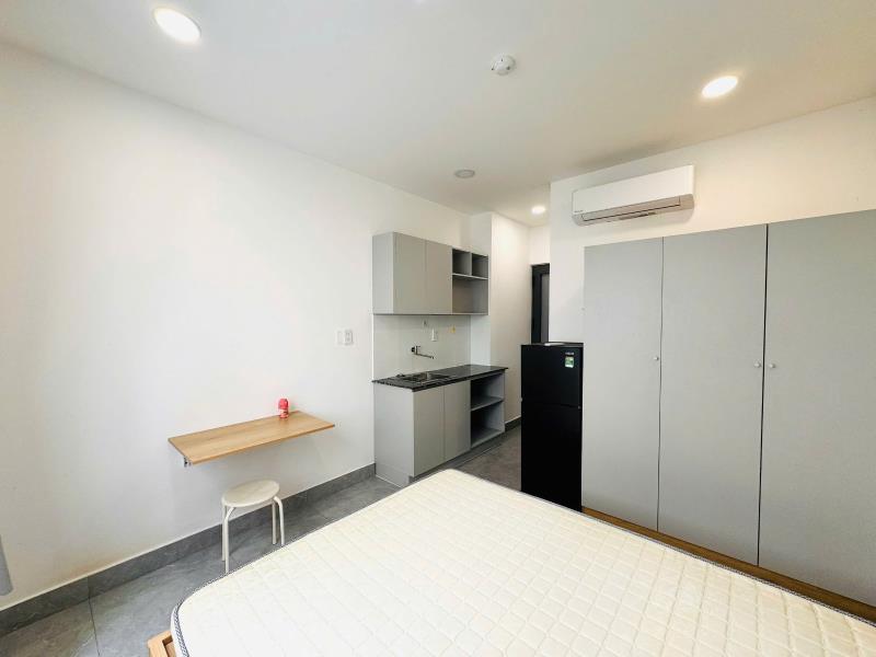 Full nội thất, nhà mặt tiền, đường ô tô, thang máy,pccc đạt chuẩn. - 2