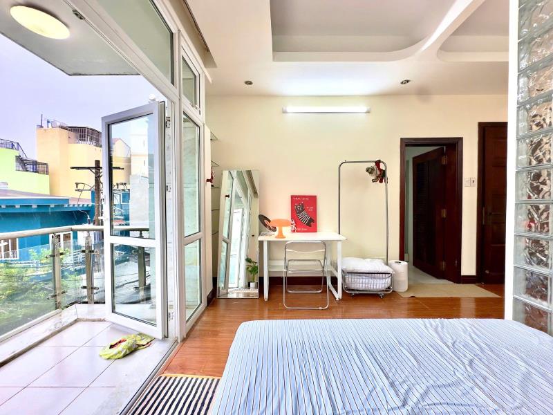Cho thuê căn hộ ban công tách bếp 38m2 thoáng mát sát q1 - an ninh cao - 4