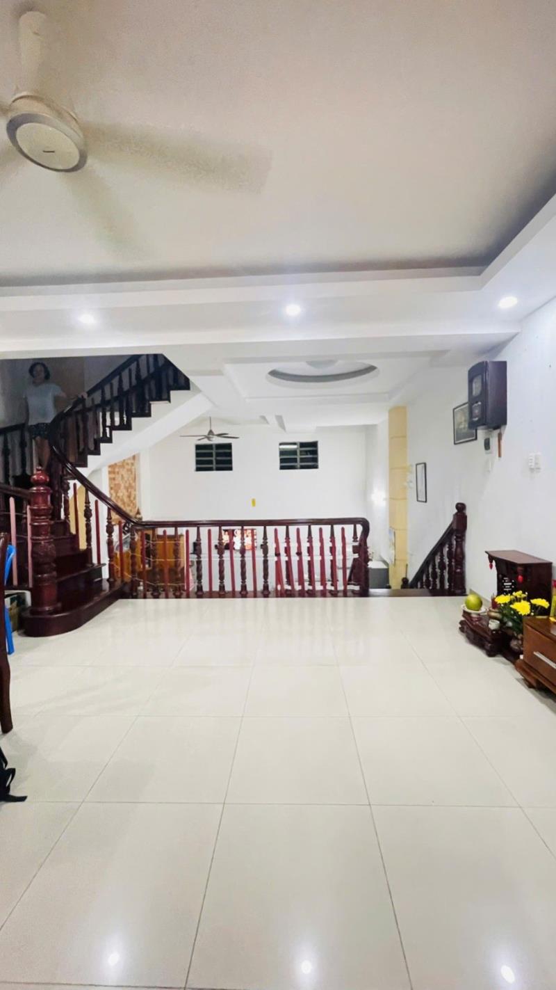 Giảm 2 tỷ ! sát mt bạch đằng, 88m2 ,5 tầng,hxh ngủ nhà.sổ vuông - 2