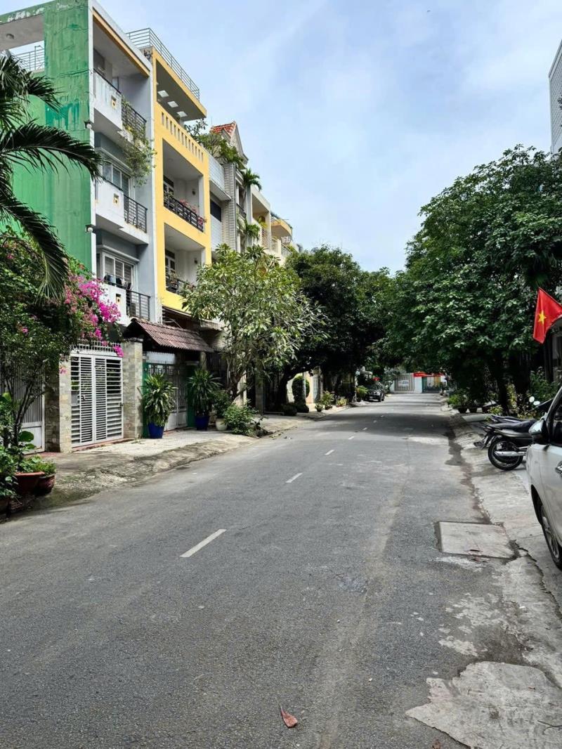 50m2, 3 tầng mặt tiền khu phạm hùng quận 8, nhà mới bán gấp. giá 8 tỷ - 3