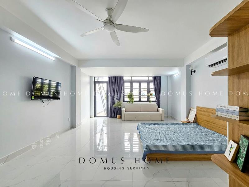 Studio ban công siêu rộng full nội thất, phòng thoáng mát nhiều ánh sáng, gần lotte tdtu rmit ufm