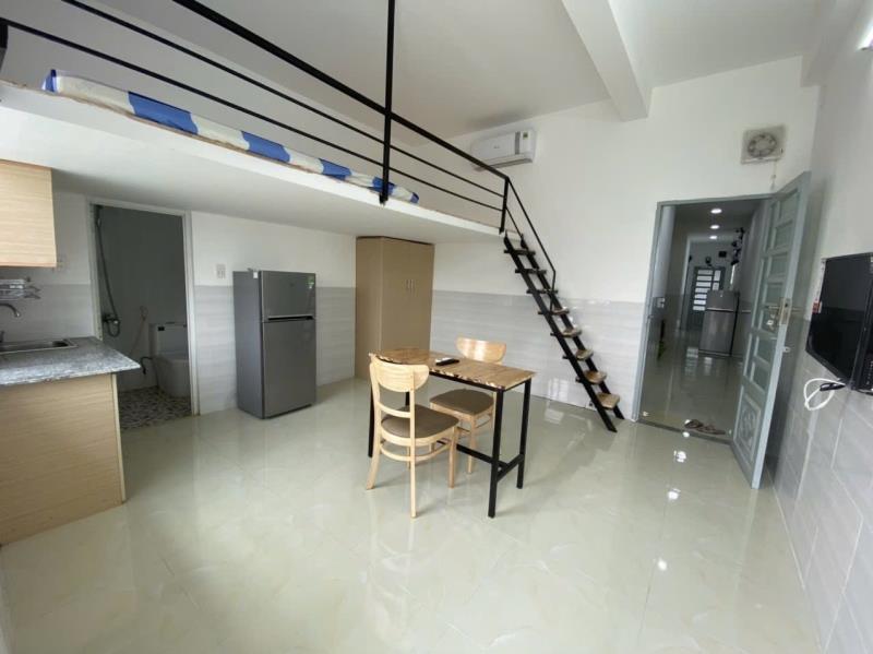 Phòng duplex ban công , full nội thất ở được 3-4 người gần sân bay tân sơn nhất