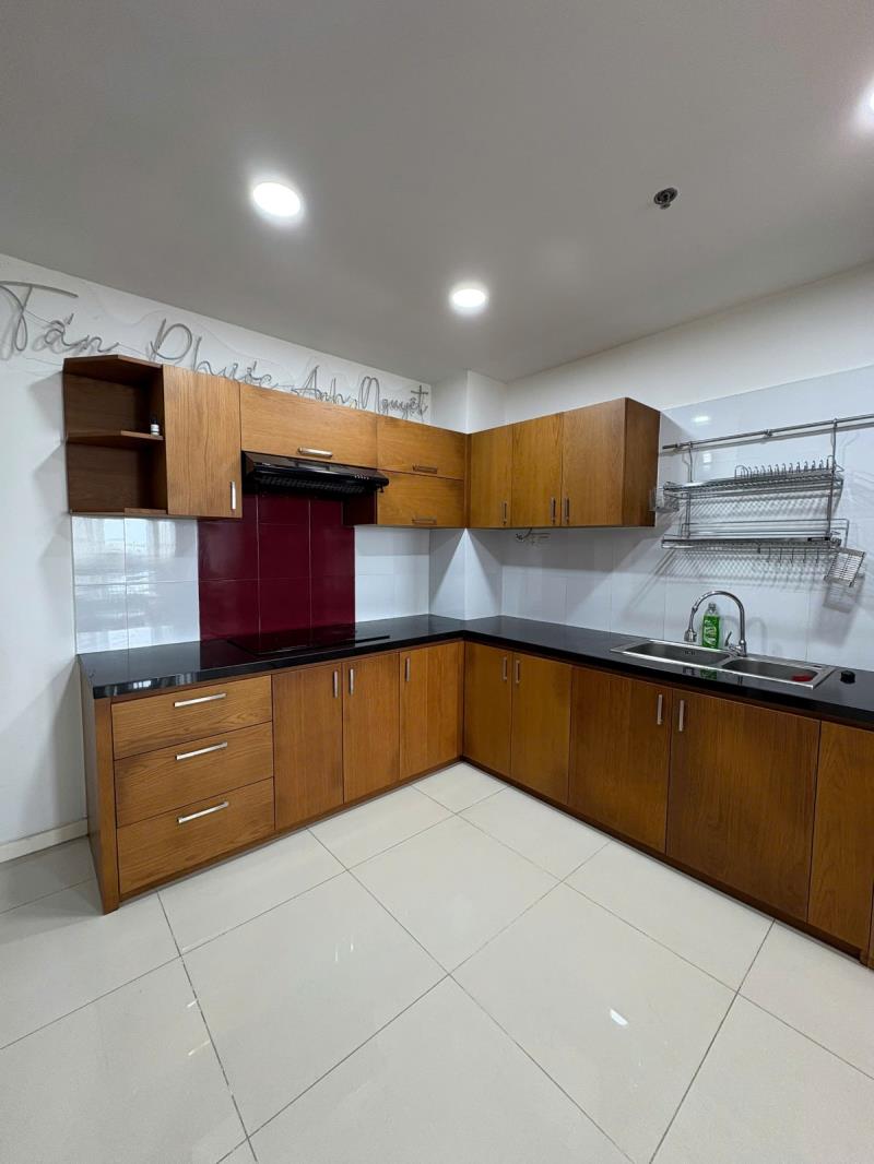 Giá thấp hơn giá hôm qua 200 triệu cho căn 60m2 liên hệ: 0706334*** - 2