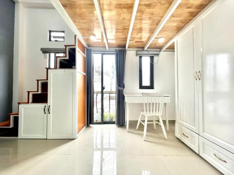 Gác lửng ban công thoáng gần đh văn hiến tân phú - 2