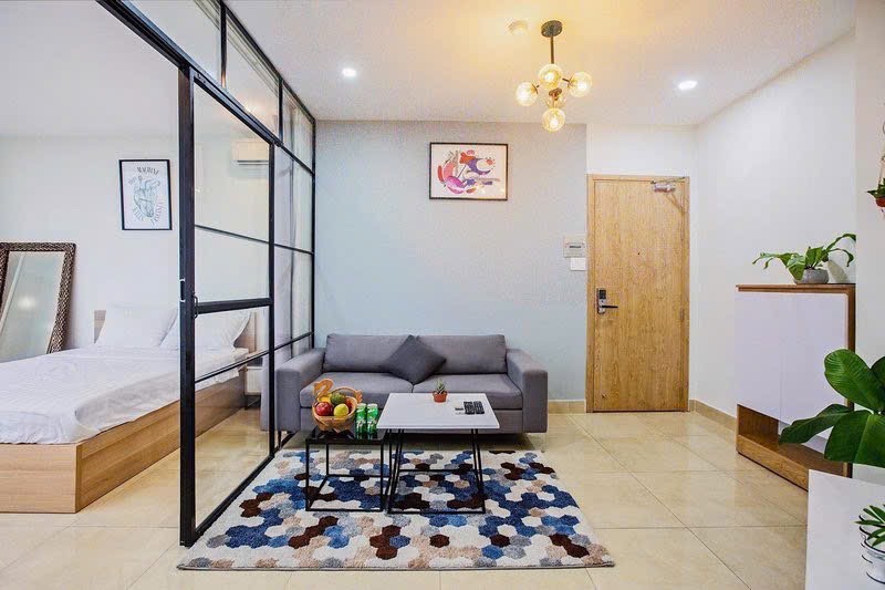 Thuê ngay căn hộ tách bếp thoáng mát 50m2 luxury sát q1 an ninh cao - 3