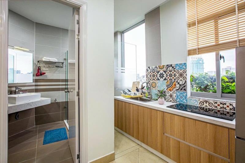Thuê ngay căn hộ tách bếp thoáng mát 50m2 luxury sát q1 an ninh cao - 4