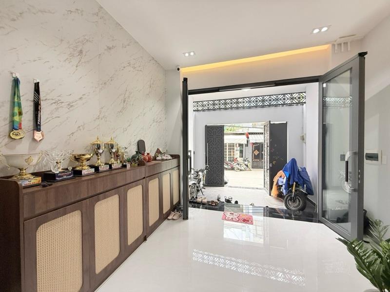 Giáp trần xuân soạn - lê văn lương - tân hưng - q.7 - dt: 4*15m - 12 tỷ 8 - 3