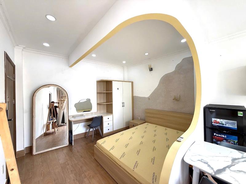 Cho thuê căn hộ bếp riêng full nội thất ban công thoáng đường thích quảng đức gần ufm , huflit,hsu,uef,hutech - 2