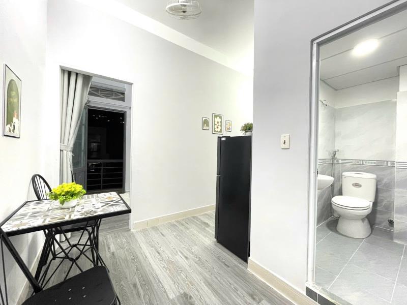 Cho thuê 1pn ban công 30m2 ngay công viên lê văn tám - chợ tân định - cầu kiệu - bờ kè hoàng sa - 4