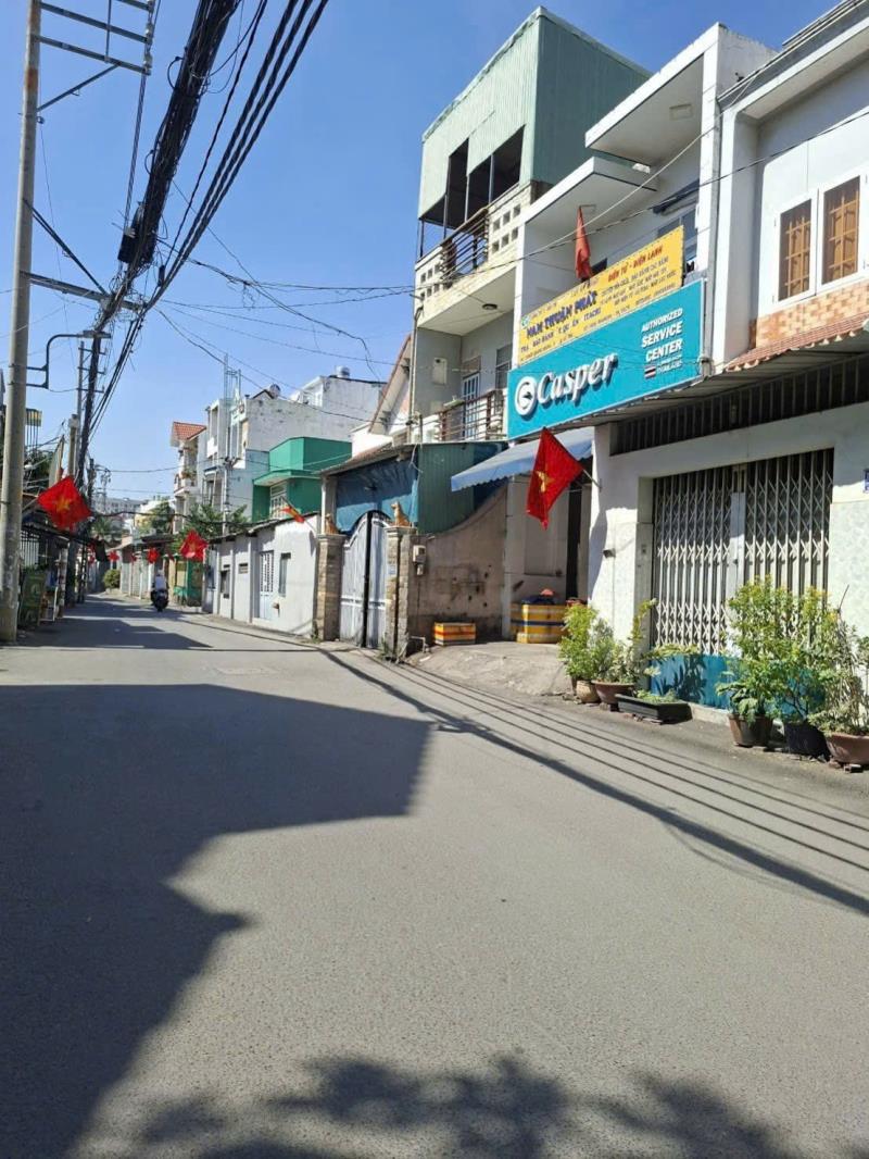 Bán chdv 10 phòng, dt 5,4 x 16 đúc 3,5 tấm hẻm 6m quang trung, thông đường bờ kênh mới - 2