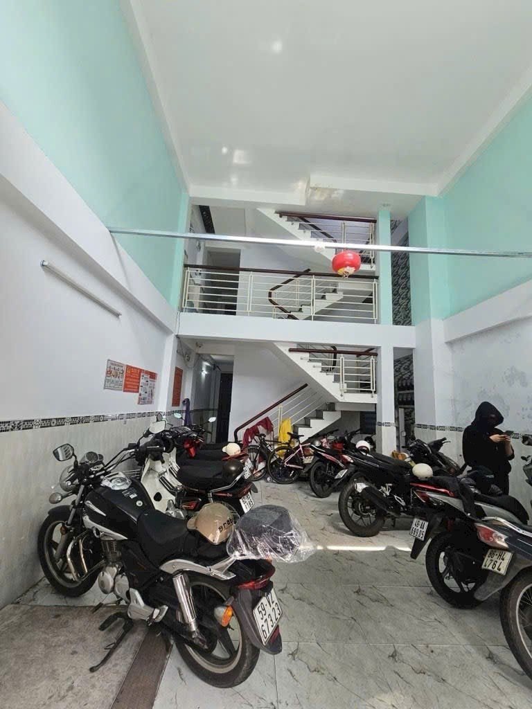 Bán chdv 10 phòng, dt 5,4 x 16 đúc 3,5 tấm hẻm 6m quang trung, thông đường bờ kênh mới - 4