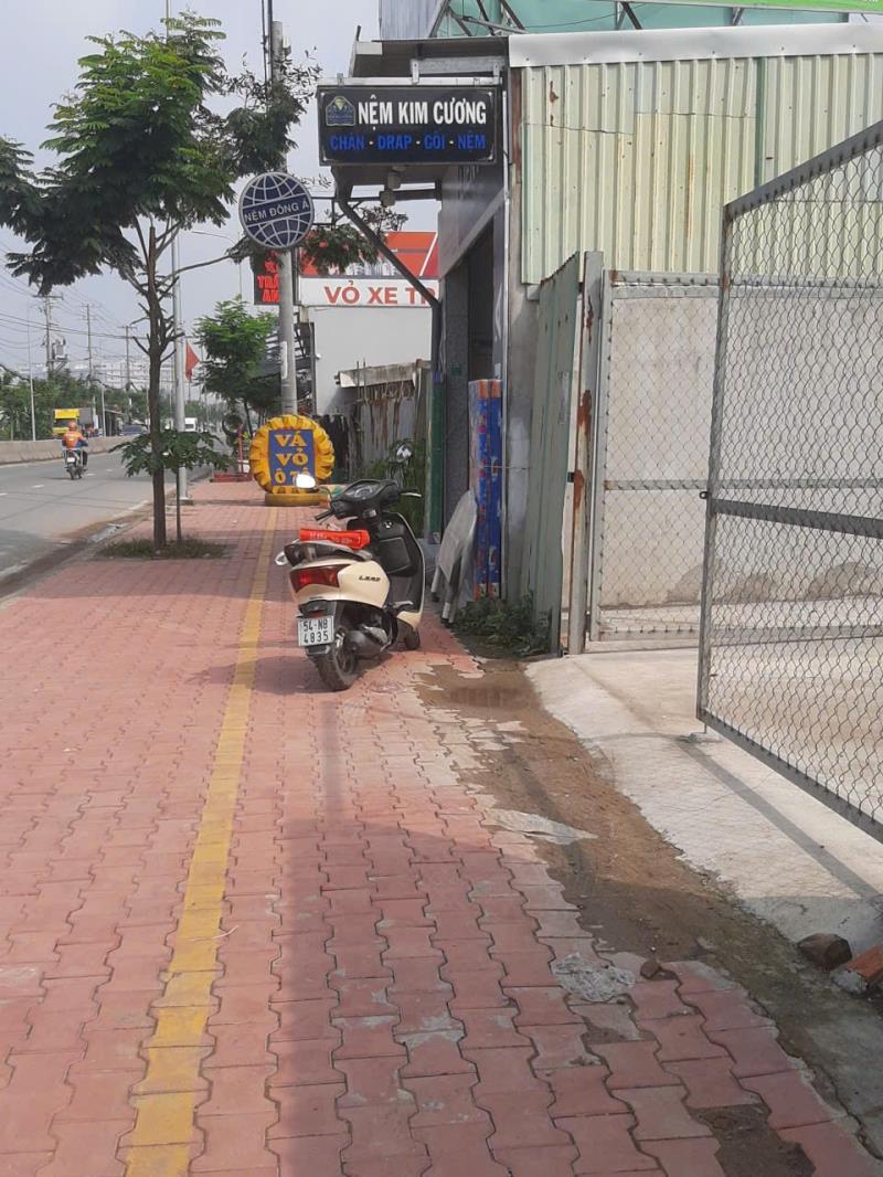 Cho thuê nhà 231m2 mặt tiền đường nguyễn cửu phú, tân nhựt, làm văn phòng/kho chứa hàng/bưu cục giao nhận rất tốt - 4