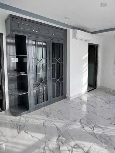 Cho thuê phòng có ban công lớn full nội thất phú nhuận gần vlu, uef, huflit - 4
