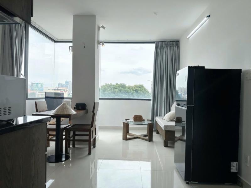 Cho thuê căn hộ 2pn rộng 70m2 máy giặt riêng ngay cầu công lý - ngã tư phú nhuận - công viên hoàng văn thụ - 3