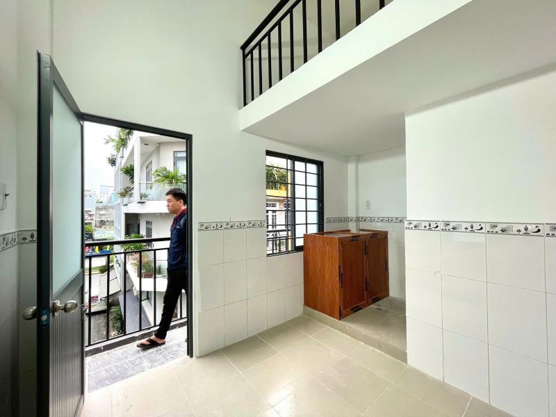 Gác - ban công- mới tinh- ở được 4 người, - 3