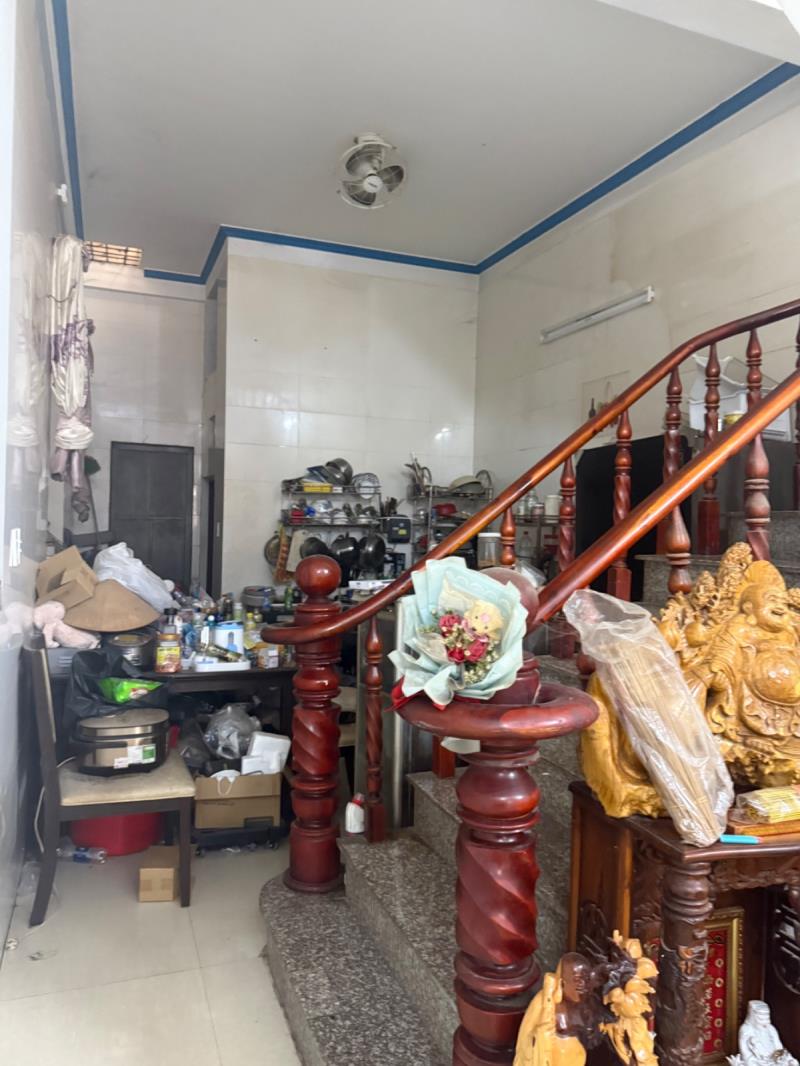 Nhà đẹp – đất rộng – giá chỉ 5 tỷ 4 🔥  📍 thuận giao – thuận an, bình dương 🏡 đất 195m², có 165m² thổ cư 📐 nhà 5,35 × 38m – 1 trệt, 1 lầu, 1 tum 🛏️ 3 phòng ngủ + phòng thờ + phòng gym ✨ nhà xây ch - 2
