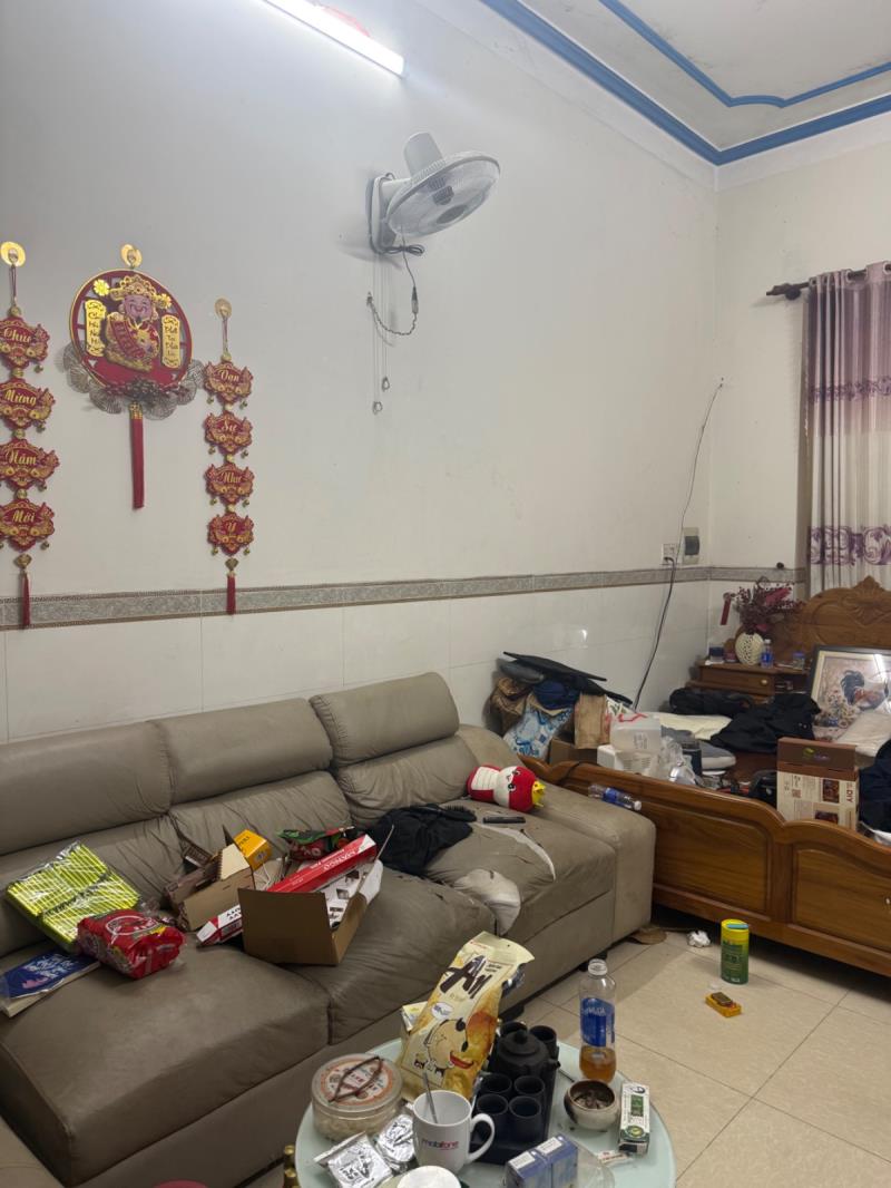 Nhà đẹp – đất rộng – giá chỉ 5 tỷ 4 🔥  📍 thuận giao – thuận an, bình dương 🏡 đất 195m², có 165m² thổ cư 📐 nhà 5,35 × 38m – 1 trệt, 1 lầu, 1 tum 🛏️ 3 phòng ngủ + phòng thờ + phòng gym ✨ nhà xây ch - 3