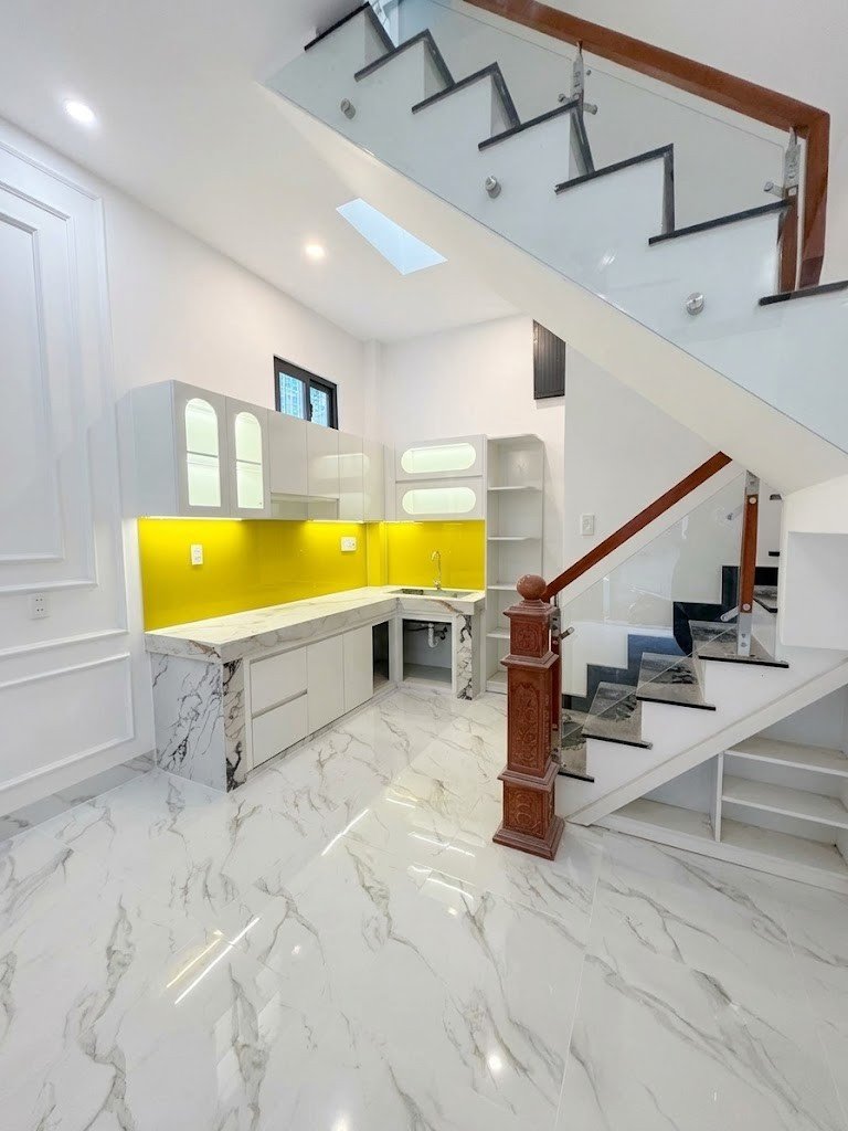 Nhà 3 tầng 35m2, dương bá trạc, hẻm 2m thông. giá nhỉnh 5 tỷ - 4