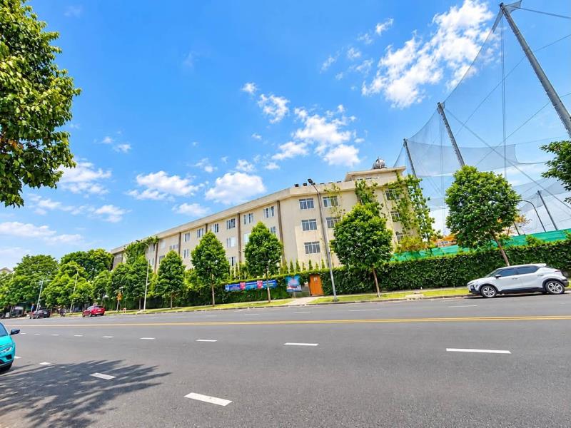 Tầm nhỉnh 8 – nhà mới 4 tầng – 6pn – xh đỗ cửa ngay aeon mall - 2