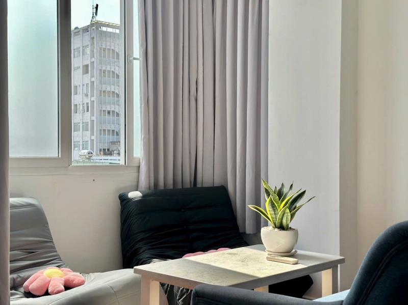 Thuê ngay căn hộ tách bếp 50m2 ban công siu thoáng sát q1 an ninh cao - 2
