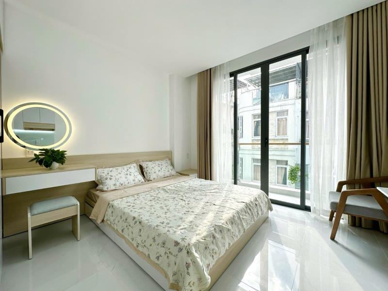 Cho thuê phòng ban công - full nội thất - ngay dương quảng hàm - 3