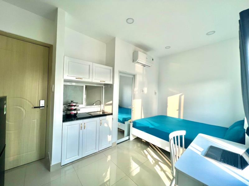 Phòng ban công mới xây gần đh văn hiến tân phú - 2