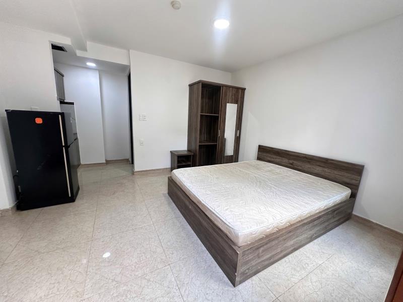 🏠 Căn hộ cửa sổ trời lớn thoáng – tách bếp | hoàng hoa thám, p7, bình thạnh - gần q1 - 2