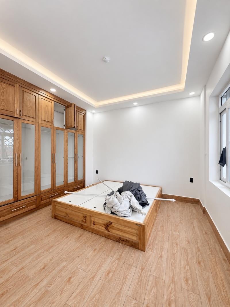 Căn hộ cao cấp phạm văn bạch – nội thất gỗ xịn, bếp lớn, ban công - 3