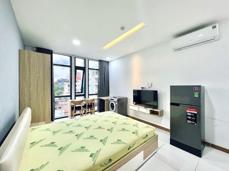 Cho thuê căn hộ bình thạnh gần ngã tư hàng xanh, full nội thất, cửa sổ lớn siêu thoáng, thang máy tiện đi q1 - 2