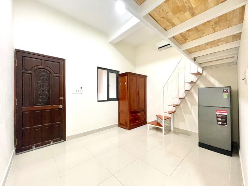 Gác lửng 30m2 đầy đủ tiện nghi, cửa sổ thoáng mát gần ngay chợ bà chiểu bình thạnh - 2