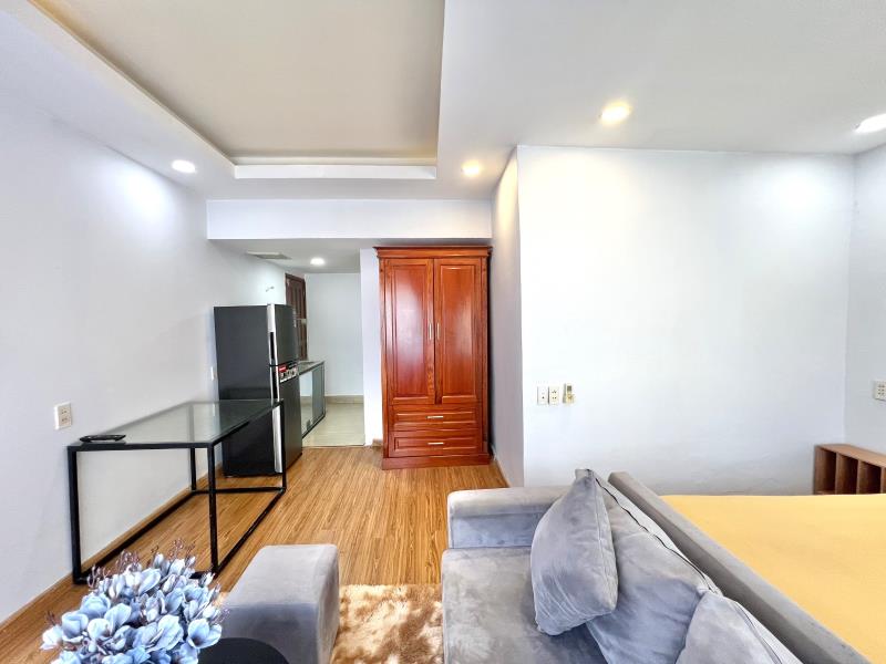 Căn hộ cao cấp, cửa sổ thoáng mát, tiện nghi ngay trần phú quận 5 - 4