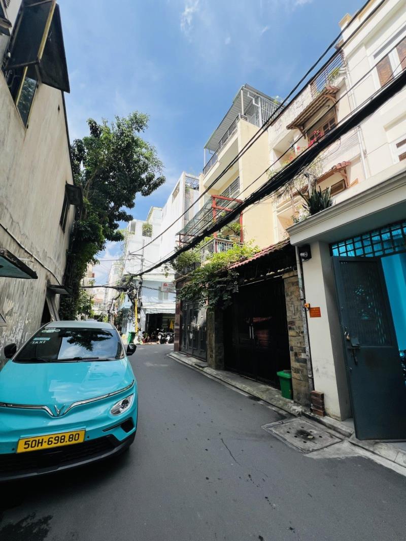 Nhà c4 ngay nhà ga t3,hxh 6m thông,82m2, sổ vuông.tiện xây ở hoặc chdv.