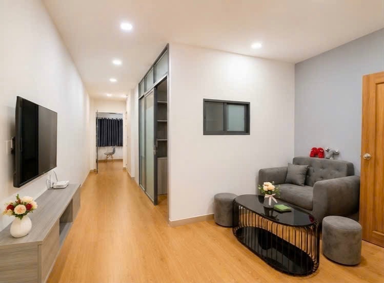 Cho thuê căn hộ 2pn 2wc ban công ngay ngã tư hàng xanh - cầu thị nghè - thảo cầm viên sg - 2