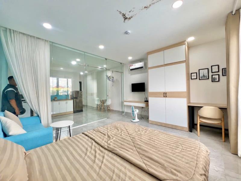 Căn hộ dịch vụ 1 phòng ngủ cửa sổ lớn full nội thất cao cấp ở thích quảng đức phú nhuận sát quận 1 - 4