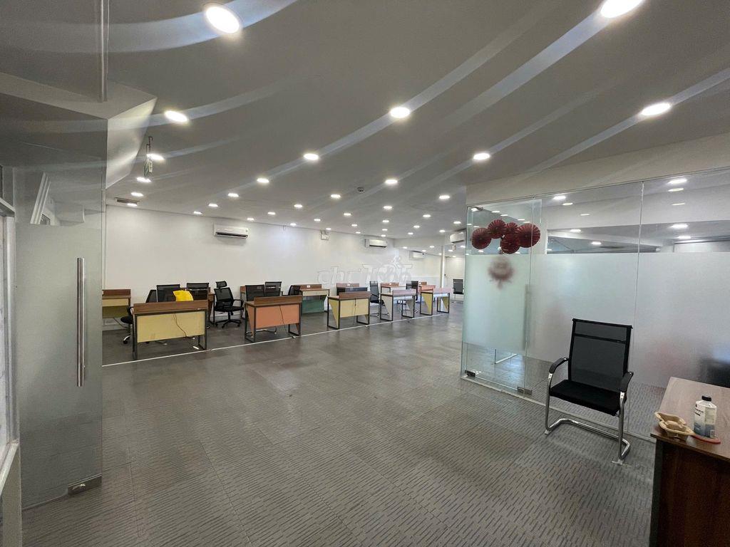 Văn phòng 115m2 giá 25 triệu tòa nhà út tịch, tân bình gần sân bay - 4