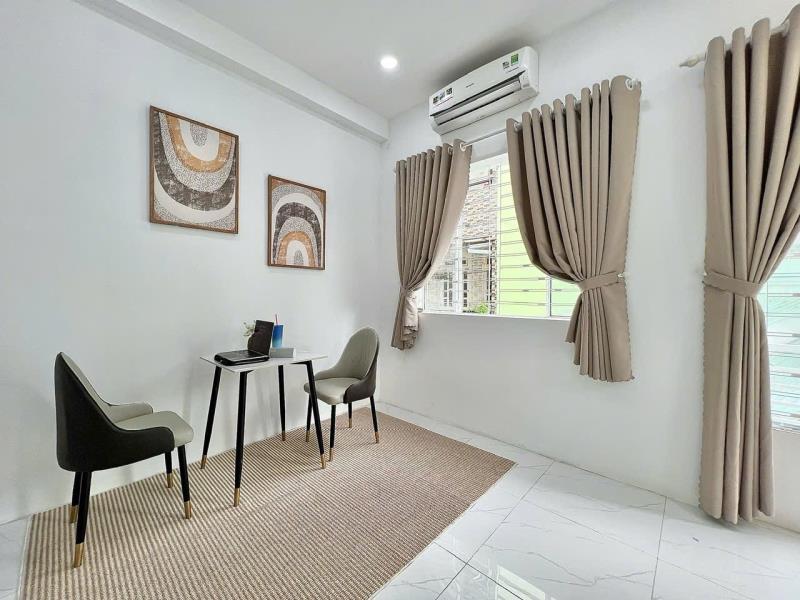 Cho thuê căn hộ rộng 40m2 ban công, tách bếp bình thạnh gần chợ bà chiểu, tiện đi gò vấp, q1 - 3